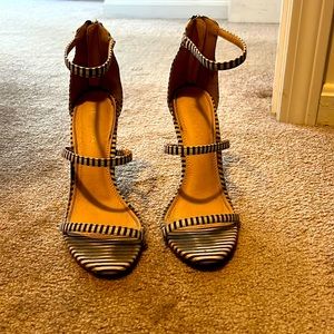 Strappy striped heels